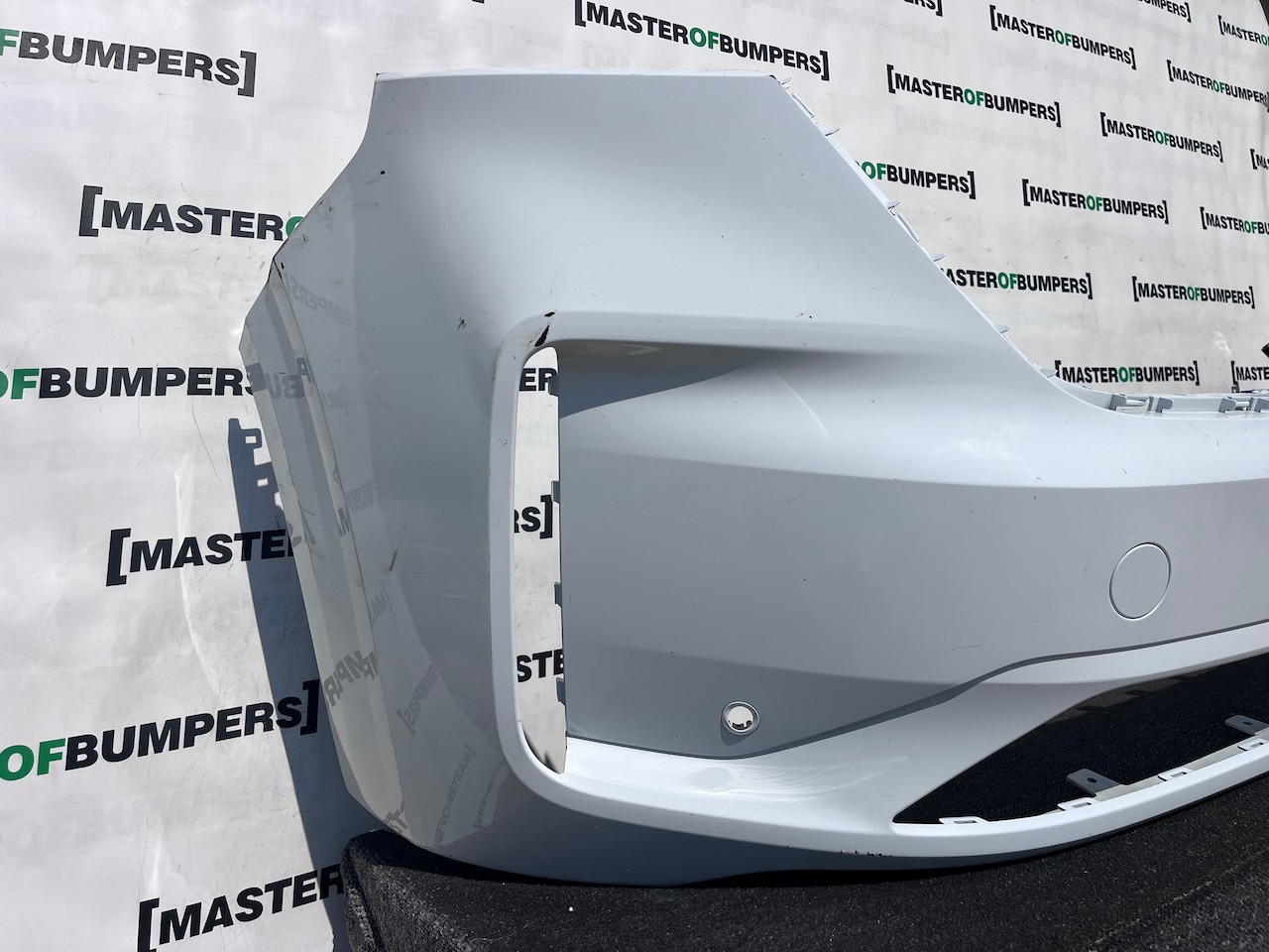 VW Transporter T7 Panel Van 2025-2028 Front Bumper 4 Pdc Genuine [v597]