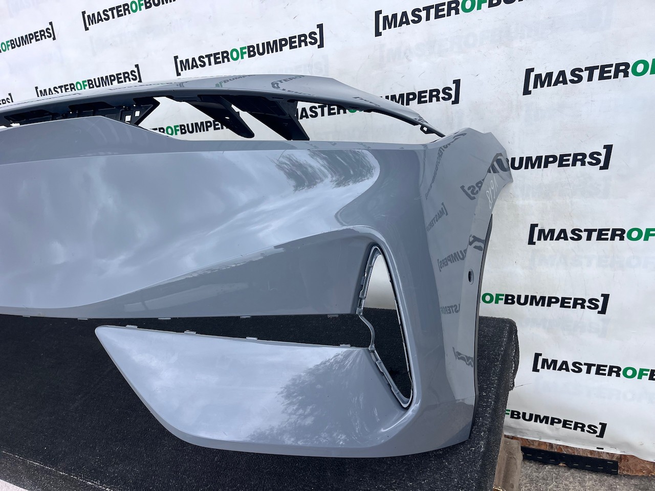 VW Id7 Id.7 Gtx Tourer Ev 2023-2027 Front Bumper 6 Pdc Genuine [v618]