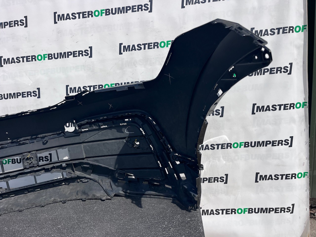 VW Tiguan R Line 5na Mk2 Lift 2020-2023 Front Bumper 4 Pdc Genuine [v631]