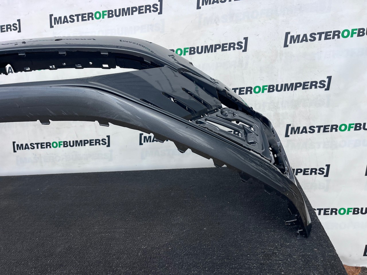 VW Golf Gte Hybrid Mk7.5 Hatch 2017-2019 Front Bumper 4 Pdc Jets Genuine [v634]