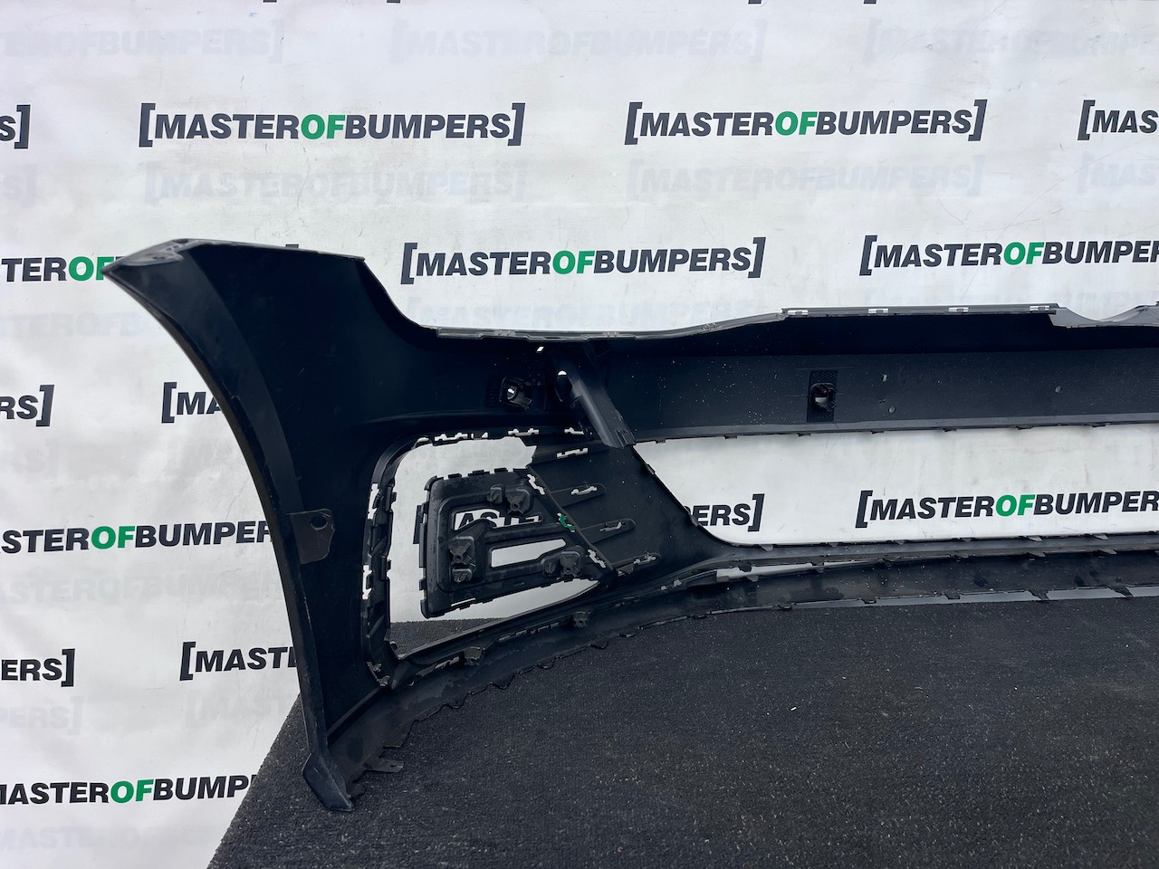 VW Golf Gte Hybrid Mk7.5 Hatch 2017-2019 Front Bumper 4 Pdc Jets Genuine [v634]