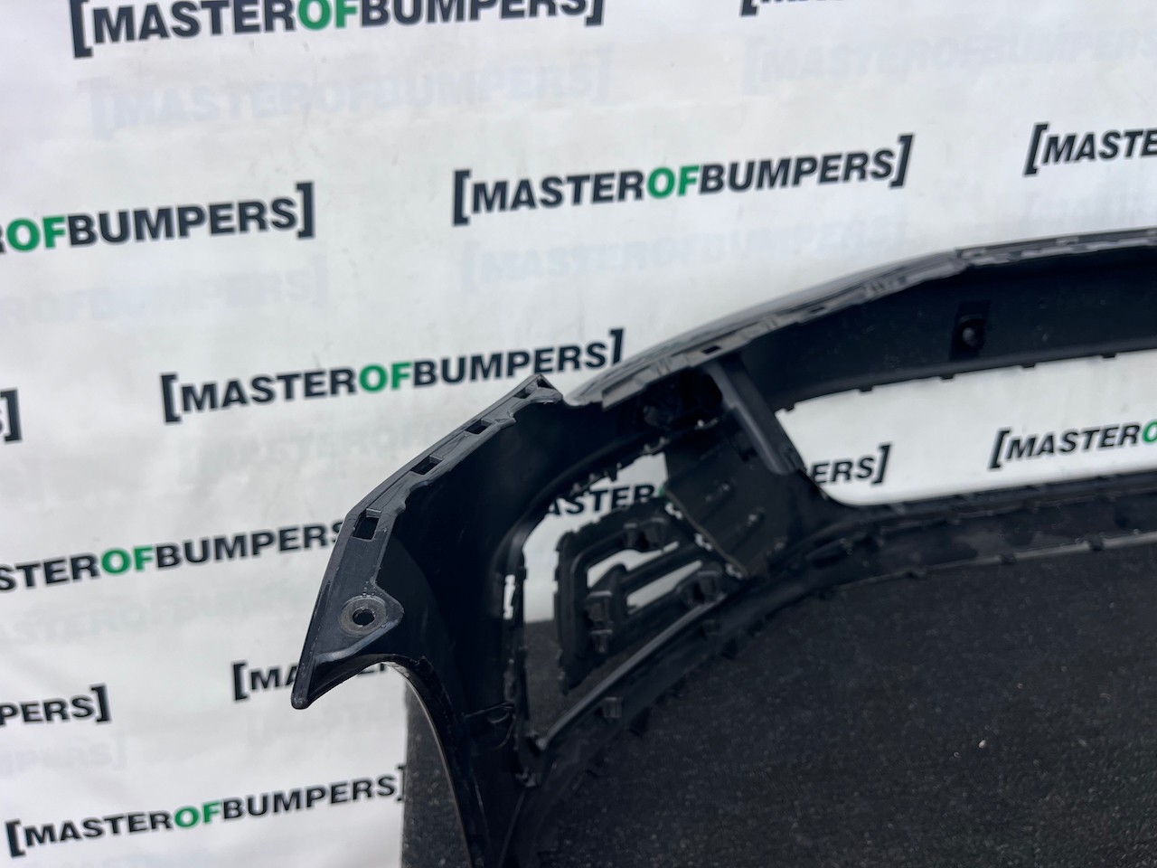 VW Golf Gte Hybrid Mk7.5 Hatch 2017-2019 Front Bumper 4 Pdc Jets Genuine [v634]