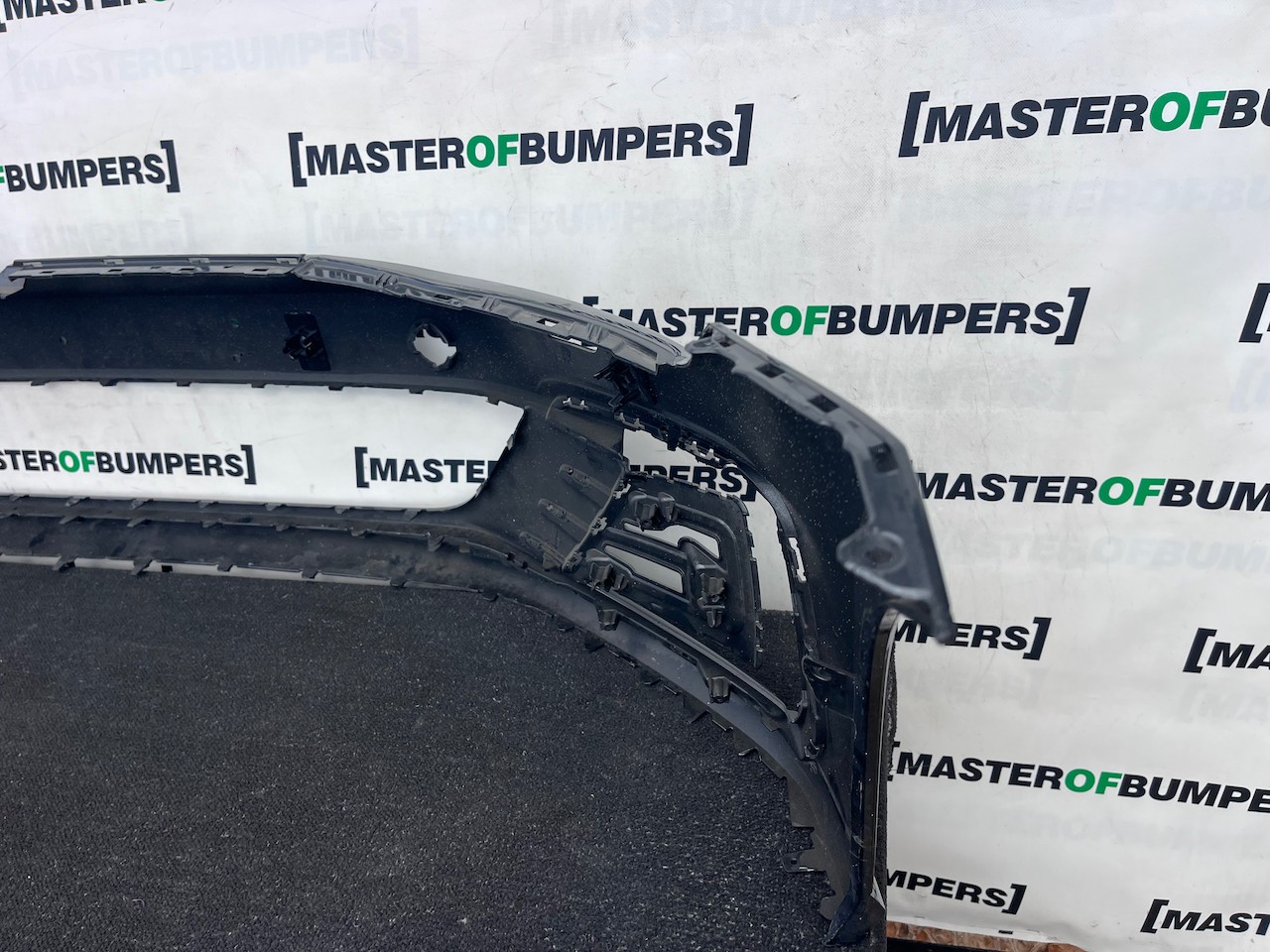 VW Golf Gte Hybrid Mk7.5 Hatch 2017-2019 Front Bumper 4 Pdc Jets Genuine [v634]