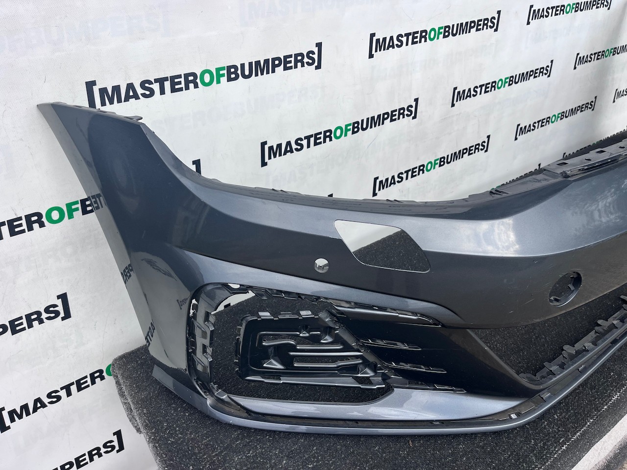 VW Golf Gte Hybrid Mk7.5 Hatch 2017-2019 Front Bumper 4 Pdc Jets Genuine [v634]