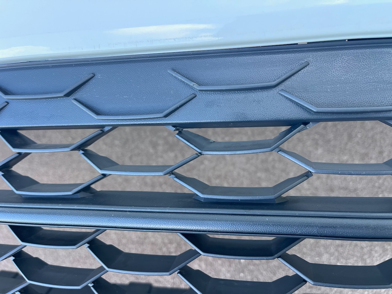 VW Tiguan Sel Bluemtion Mk2 Suv 2016-2019 Front Bumper 4 Pdc Jets Genuine [v651]