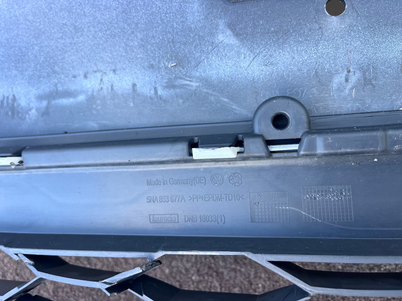 VW Tiguan Sel Bluemtion Mk2 Suv 2016-2019 Front Bumper 4 Pdc Jets Genuine [v651]