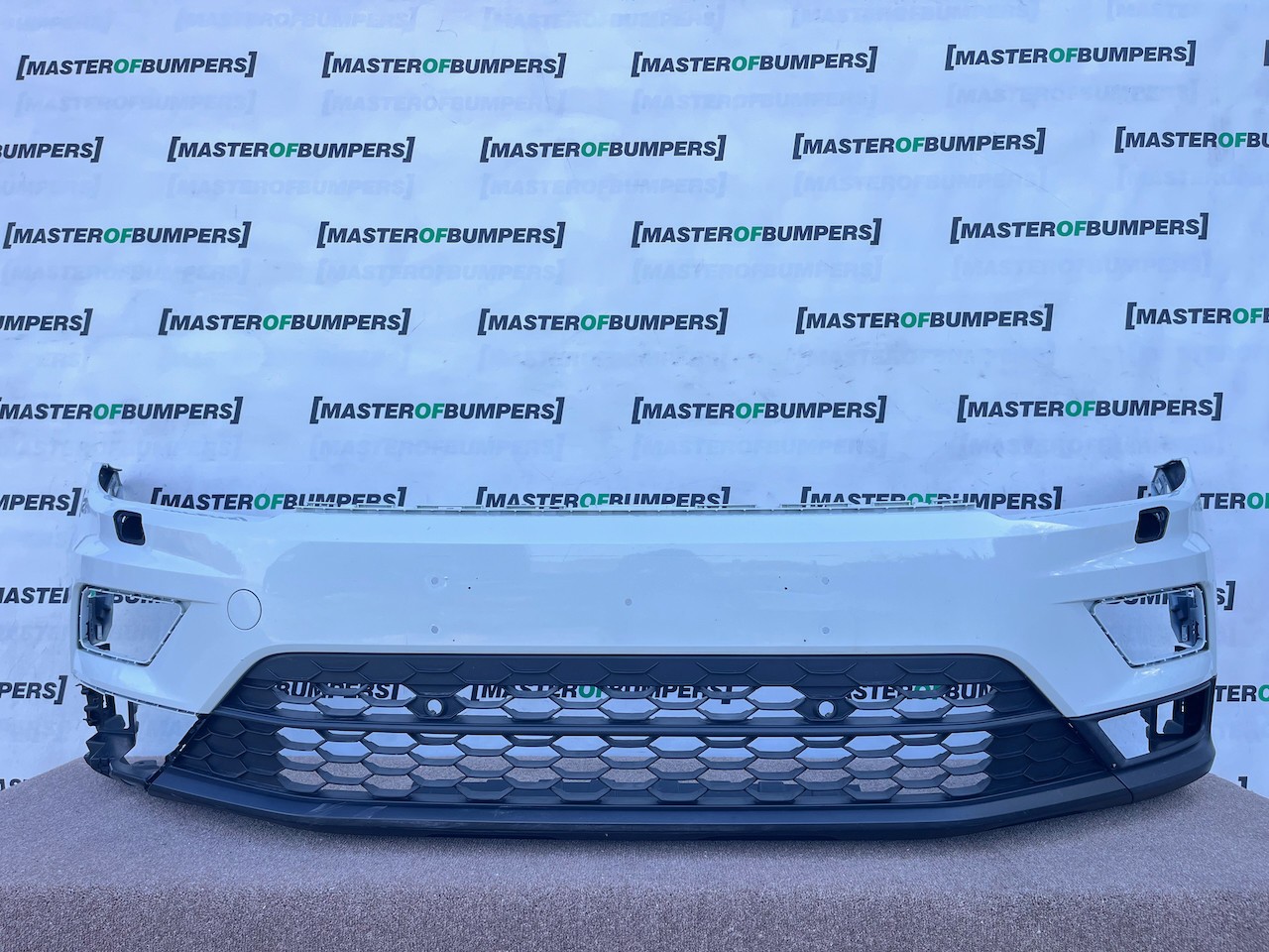 VW Tiguan Sel Bluemtion Mk2 Suv 2016-2019 Front Bumper 4 Pdc Jets Genuine [v652]