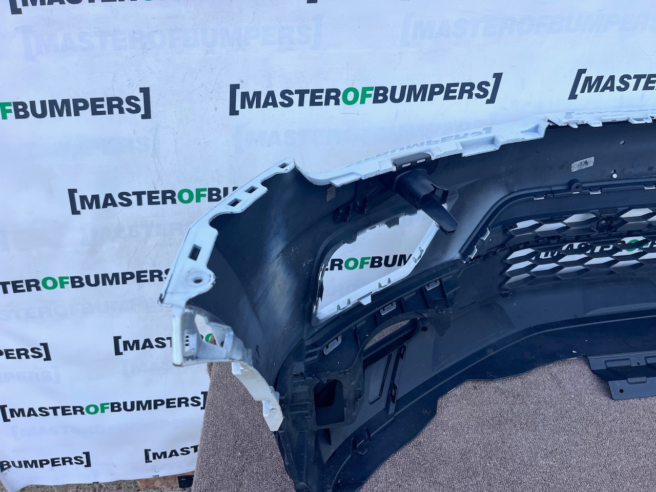 VW Tiguan Sel Bluemtion Mk2 Suv 2016-2019 Front Bumper 4 Pdc Jets Genuine [v652]