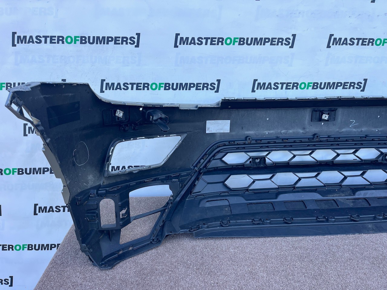 VW Tiguan Allspace Sel Mk2 Suv 2016-2019 Front Bumper 4 Pdc Jets Genuine [v630]