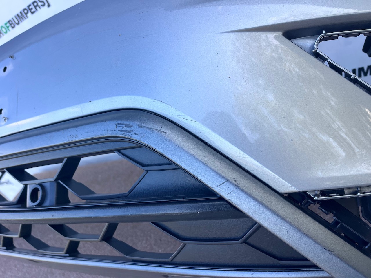 VW Tiguan Allspace Sel Mk2 Suv 2016-2019 Front Bumper 4 Pdc Jets Genuine [v630]