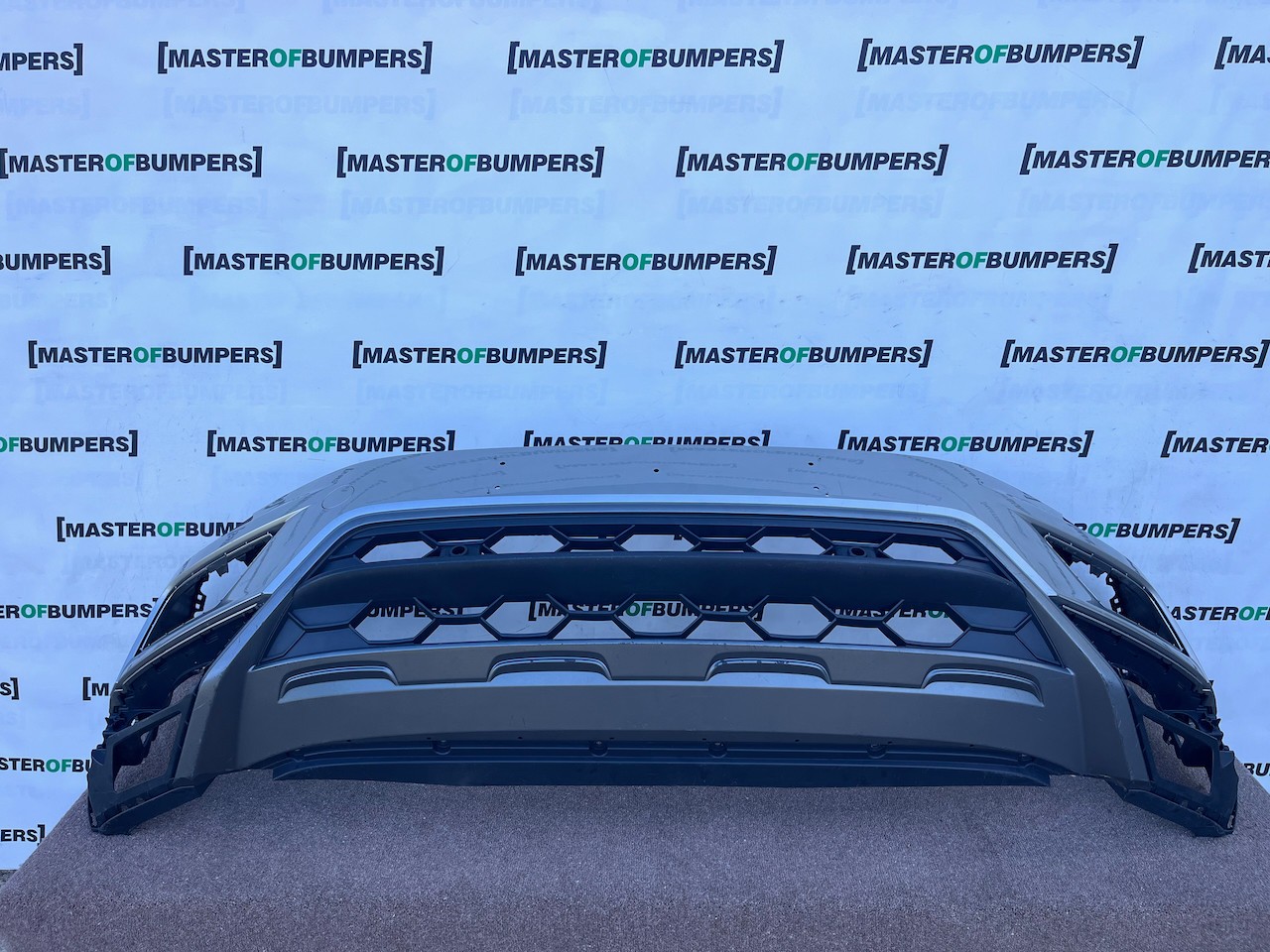 VW Tiguan Allspace Sel Mk2 Suv 2016-2019 Front Bumper 4 Pdc Jets Genuine [v630]