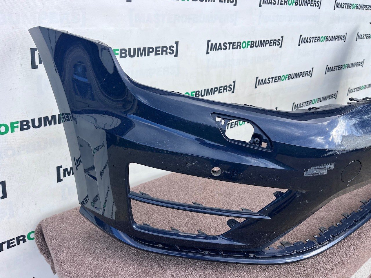 VW Golf R Mk7 Hatchback Estate 2013-2016 Front Bumper 4 Pdc +jets Genuine [v654]