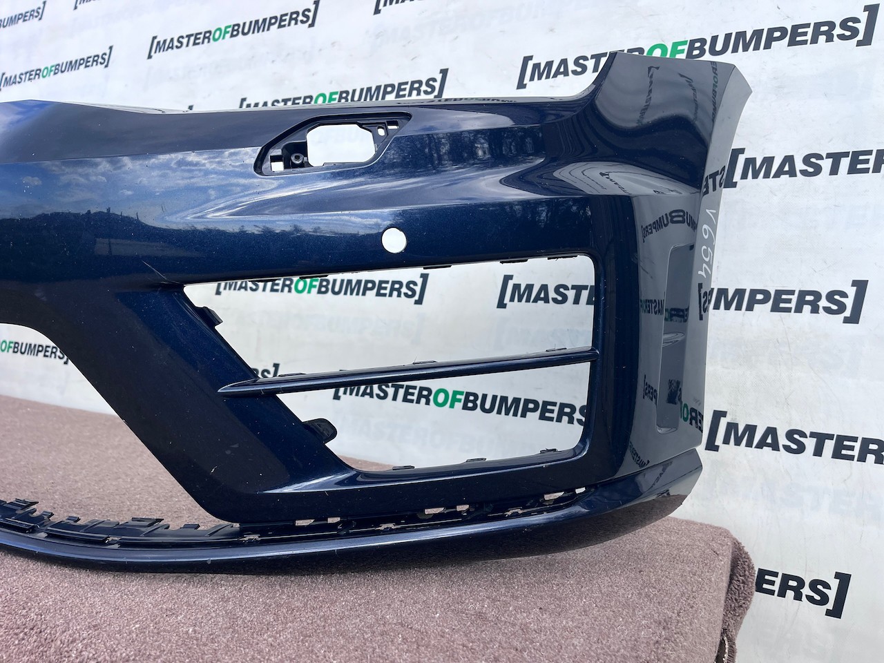 VW Golf R Mk7 Hatchback Estate 2013-2016 Front Bumper 4 Pdc +jets Genuine [v654]