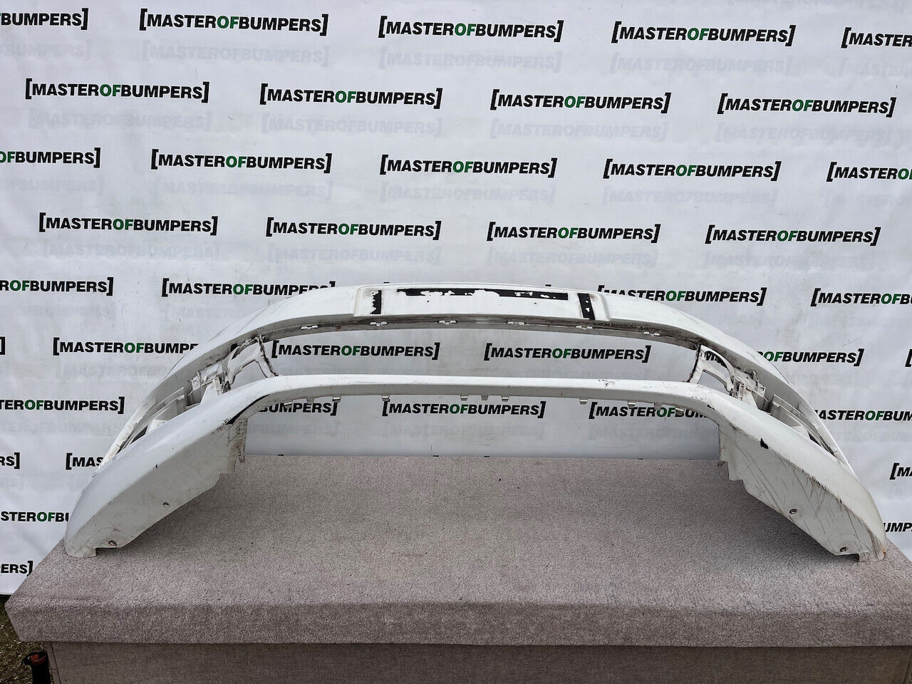 VW Scirocco Sport 2009-2013 Front Bumper White No Pdc No Jets Genuine [v214]