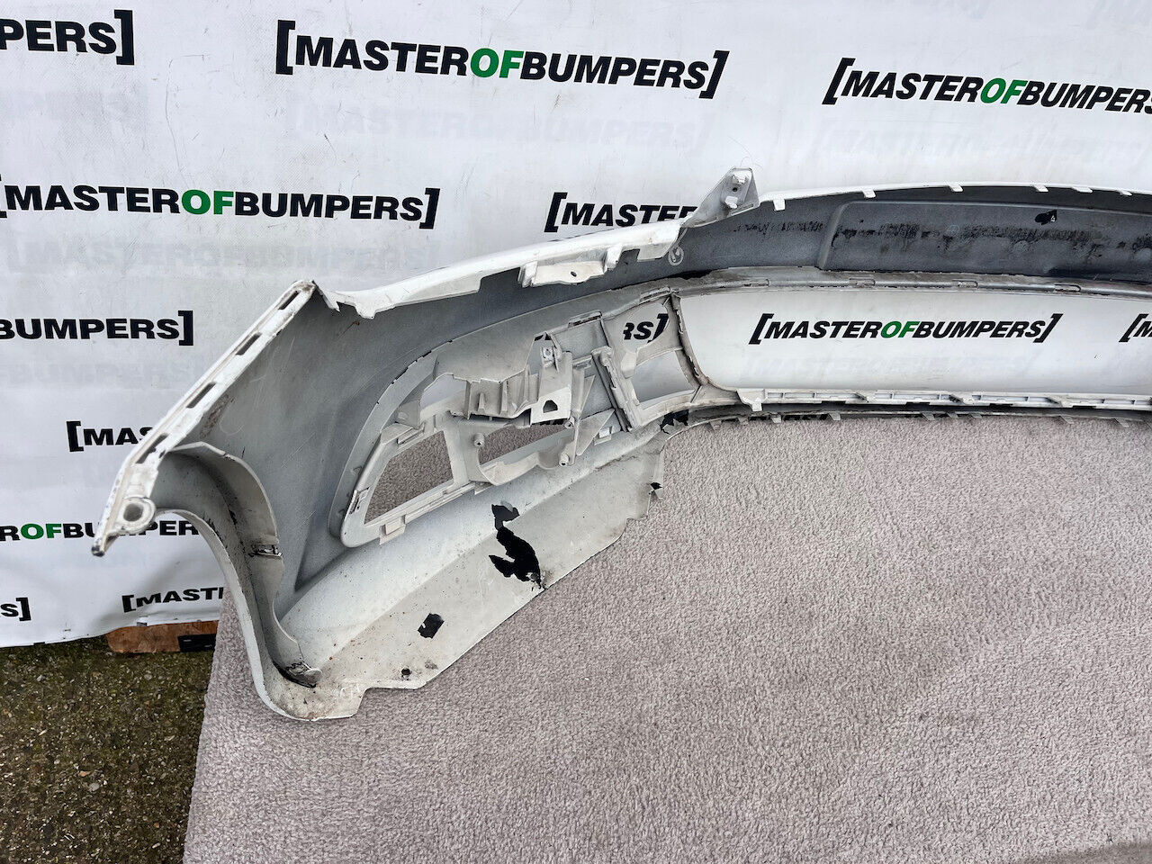 VW Scirocco Sport 2009-2013 Front Bumper White No Pdc No Jets Genuine [v214]