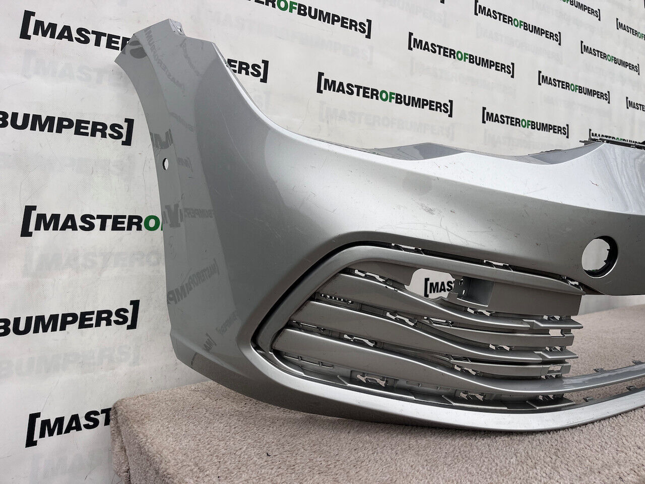 VW Golf Style Se Mk8 Hatchback 2020-2023 Front Bumper 6 Pdc Genuine [v231]