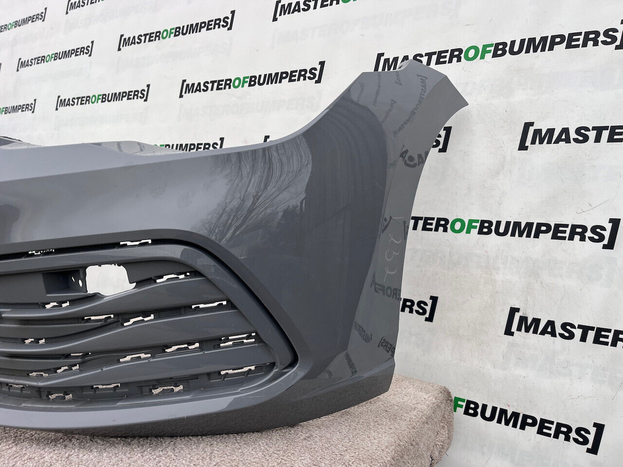 VW Golf Style Se Mk8 Hatchback 2020-2023 Front Bumper 4 Pdc Genuine [v232]