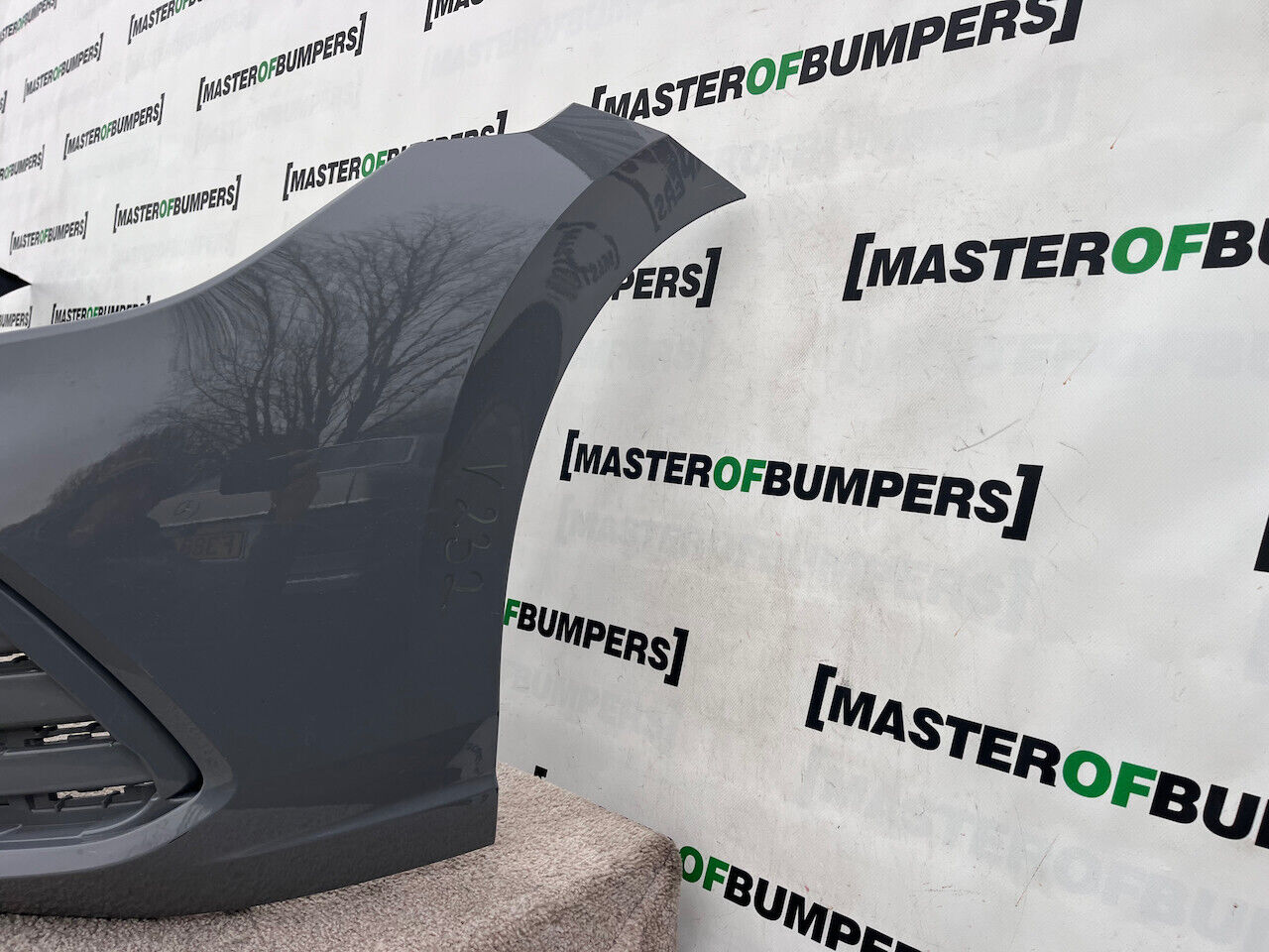 VW Golf Style Se Mk8 Hatchback 2020-2023 Front Bumper 4 Pdc Genuine [v232]