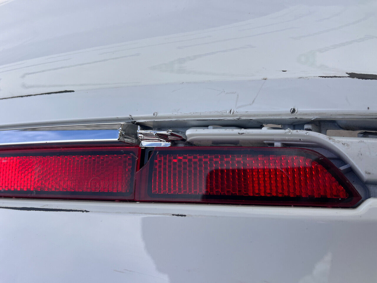 VW Tiguan R Line Mk2 Lift 2020-2023 Rear Bumper White 6 Pdc Genuine [v255]