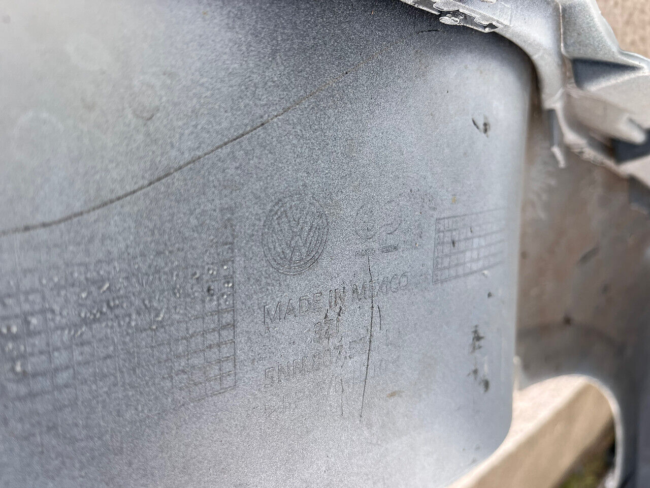 VW Tiguan R Line Mk2 Lift 2020-2023 Rear Bumper White 6 Pdc Genuine [v255]