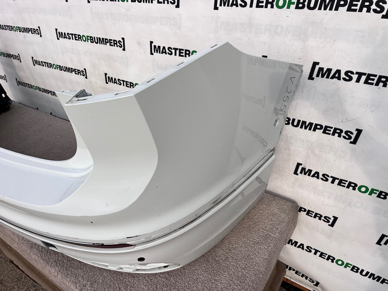 VW Tiguan R Line Mk2 Lift 2020-2023 Rear Bumper White 6 Pdc Genuine [v255]