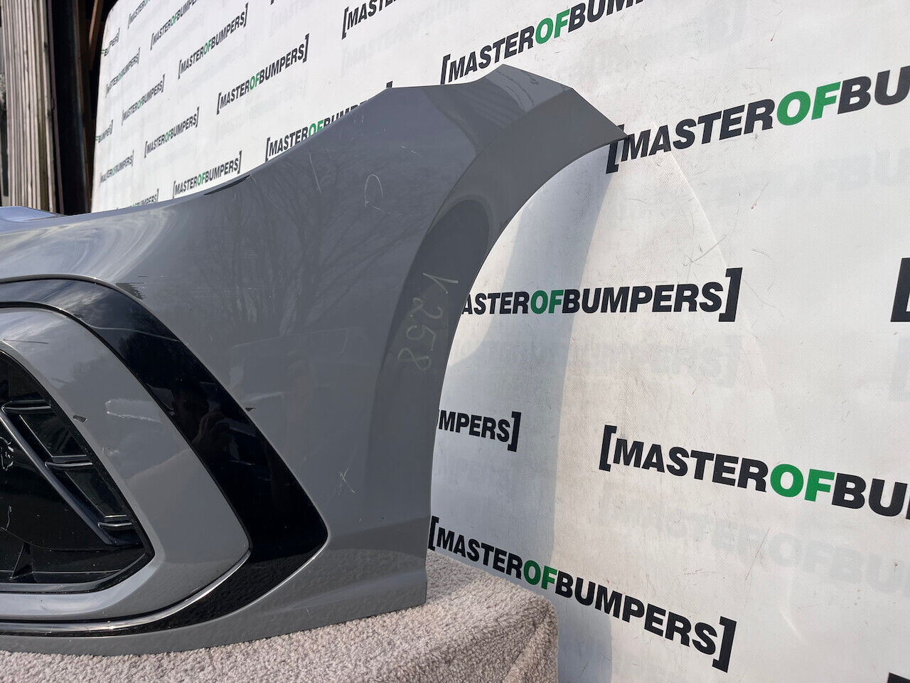 VW Golf Gti Gtd R Line Mk8 Hatchback Estat 2020-2023 Front Bumper Genuine [v258]