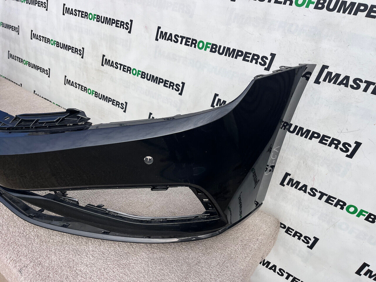VW Passat Se Trendline Bluemotion B8 2019-2021 Front Bumper 4 Pdc Genuine [v270]