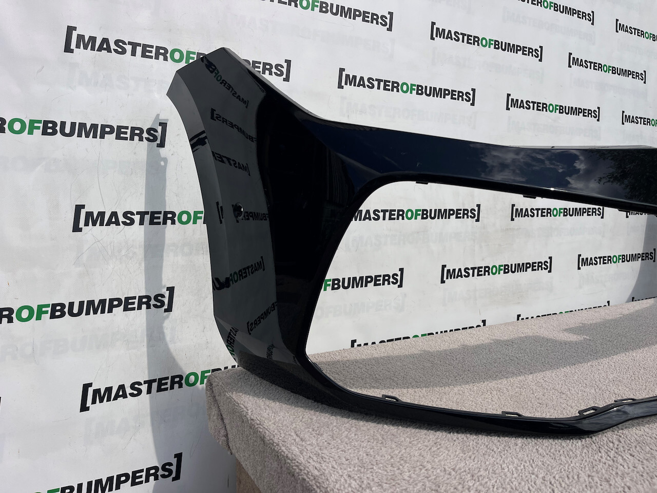 VW Passat R Line Saloon Estate 2024-on Front Bumper Black 6 Pdc Genuine [v289]