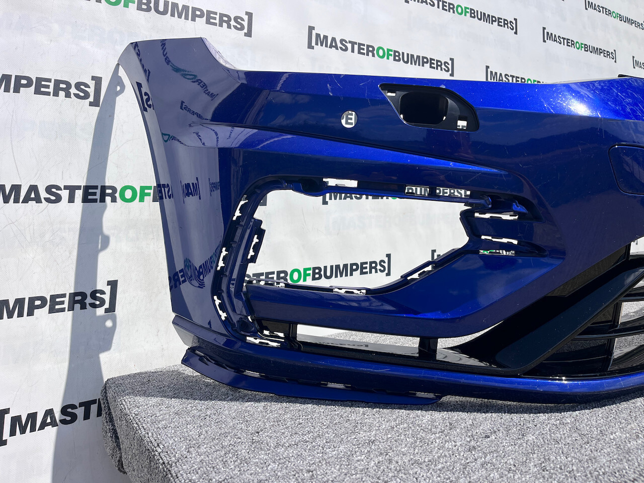 VW Golf R Mk7.5 Hatchback Esta 2017-2019 Front Bumper 4 Pdc +jets Genuine [v293]