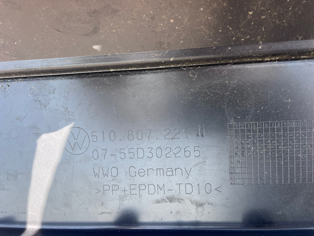 VW Golf Sv Sportsvan Facelifting 2018-2022 Front Bumper 4 Pdc Genuine [v306]