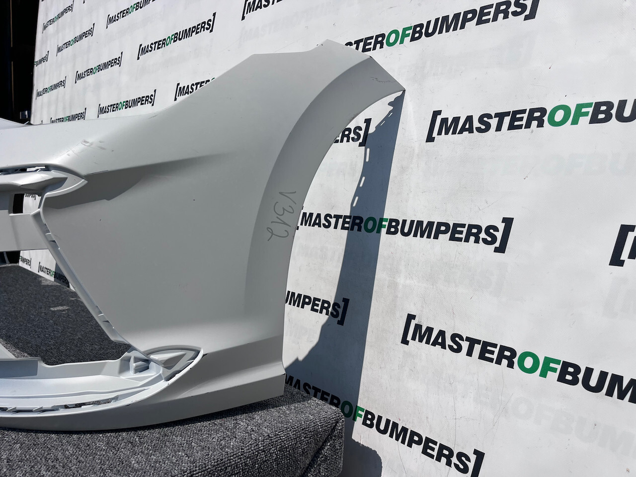 VW Golf R 'r' Mk8 Lift Hatchback 2024-on Front Bumper 4 Pdc Genuine [v312]