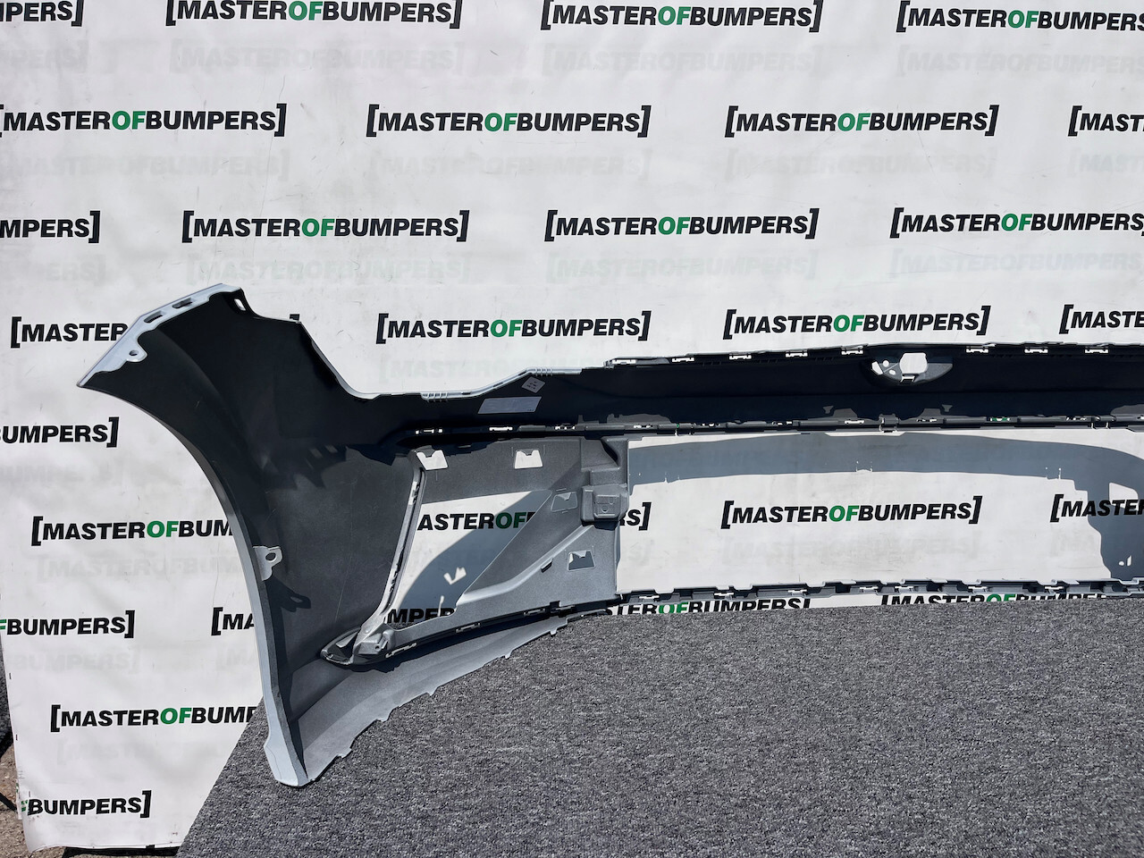 VW Golf R 'r' Mk8 Lift Hatchback 2024-on Front Bumper 4 Pdc Genuine [v312]