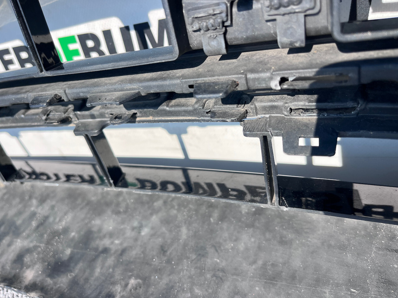 VW Tiguan R Line Mk2 Lift Suv 2021-2023 Front Bumper 6 Pdc Genuine [v316]