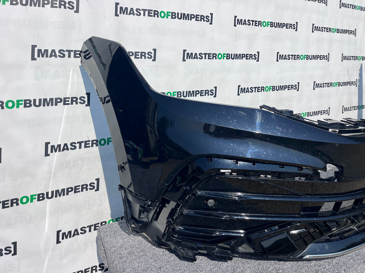 VW Tiguan R Line Mk2 Lift Suv 2021-2023 Front Bumper 6 Pdc Genuine [v316]