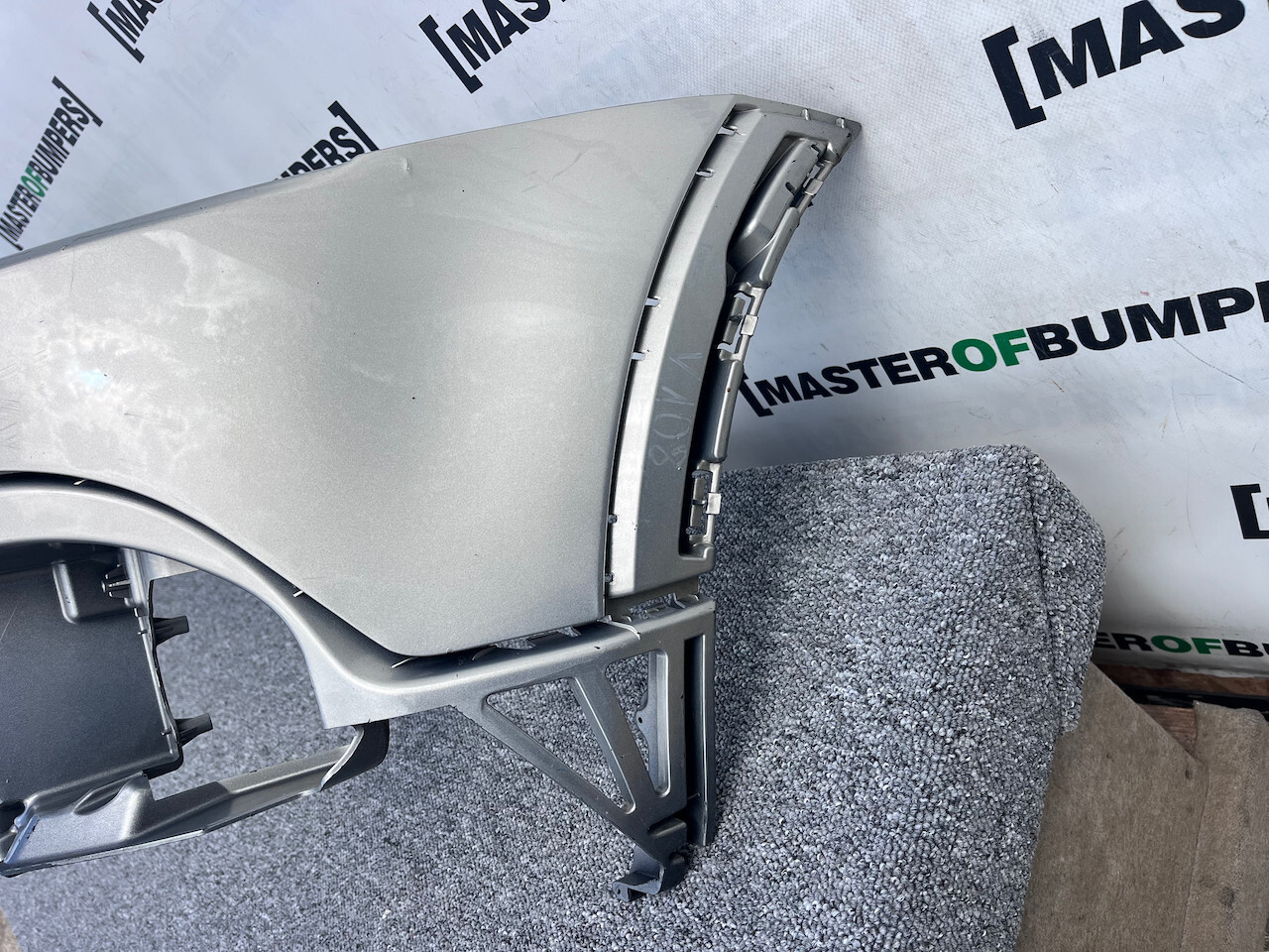 VW Cross Polo 6r Polo Cross Hatchback 2010-2013 Front Bumper Genuine [v108]