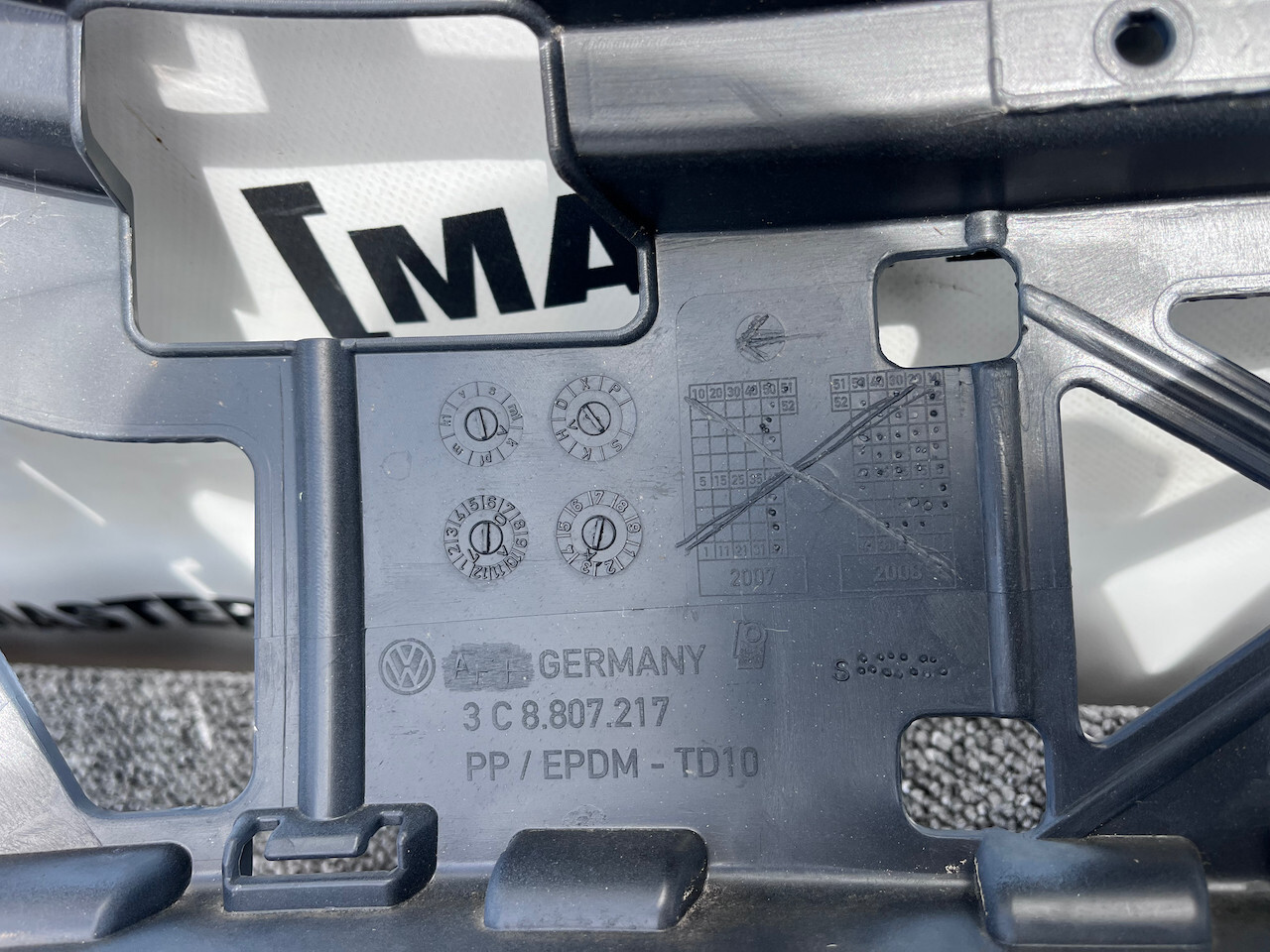 VW Passat Cc Gt Sportback 2006-2010 Front Bumper 4 Pdc Genuine [v711]