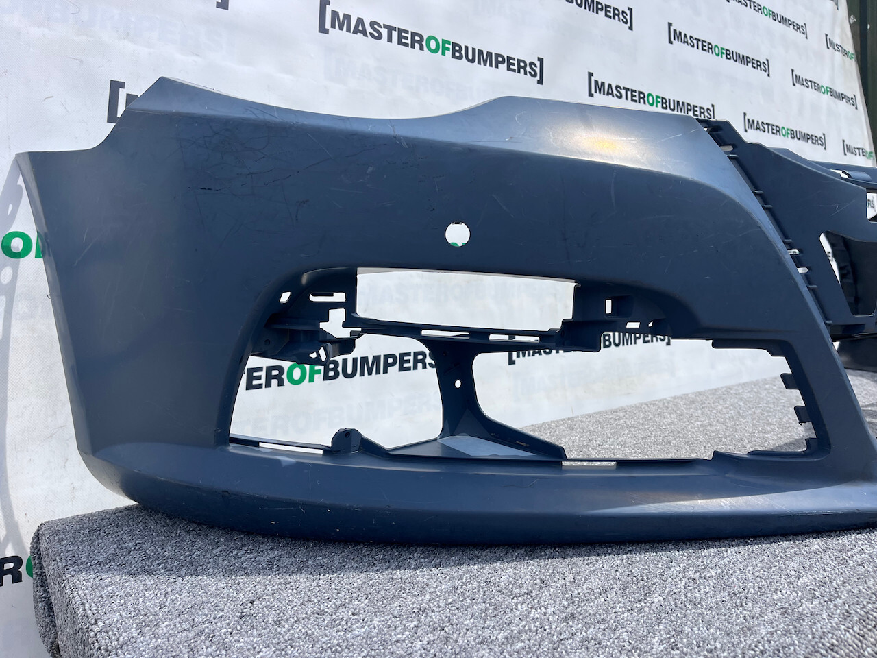 VW Passat Cc Gt Sportback 2006-2010 Front Bumper 4 Pdc Genuine [v711]