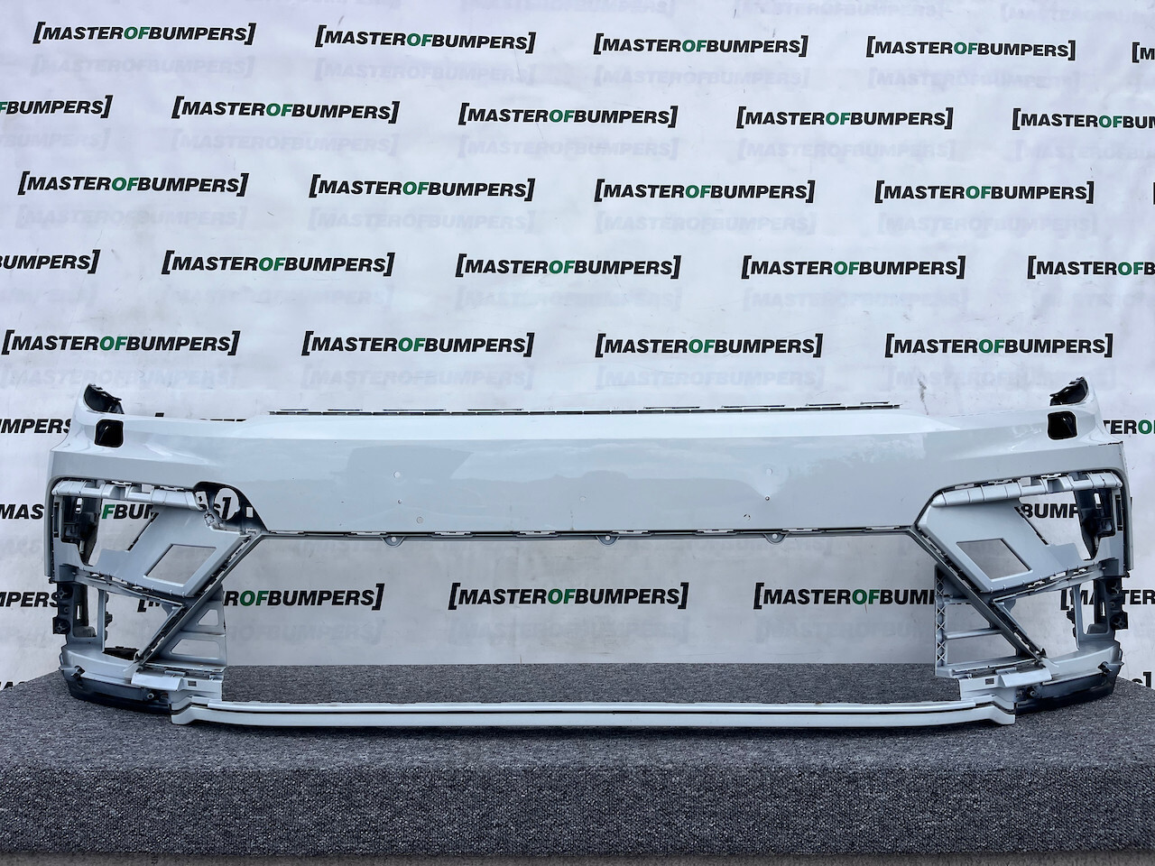VW Tiguan R Line Mk2 Suv 2016-2019 Front Bumper 6 Pdc + Jets Genuine [v967]