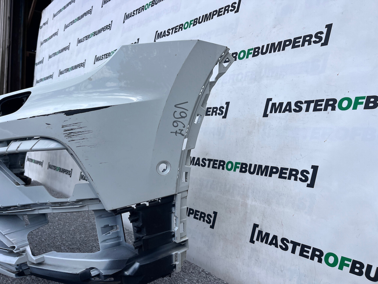 VW Tiguan R Line Mk2 Suv 2016-2019 Front Bumper 6 Pdc + Jets Genuine [v967]