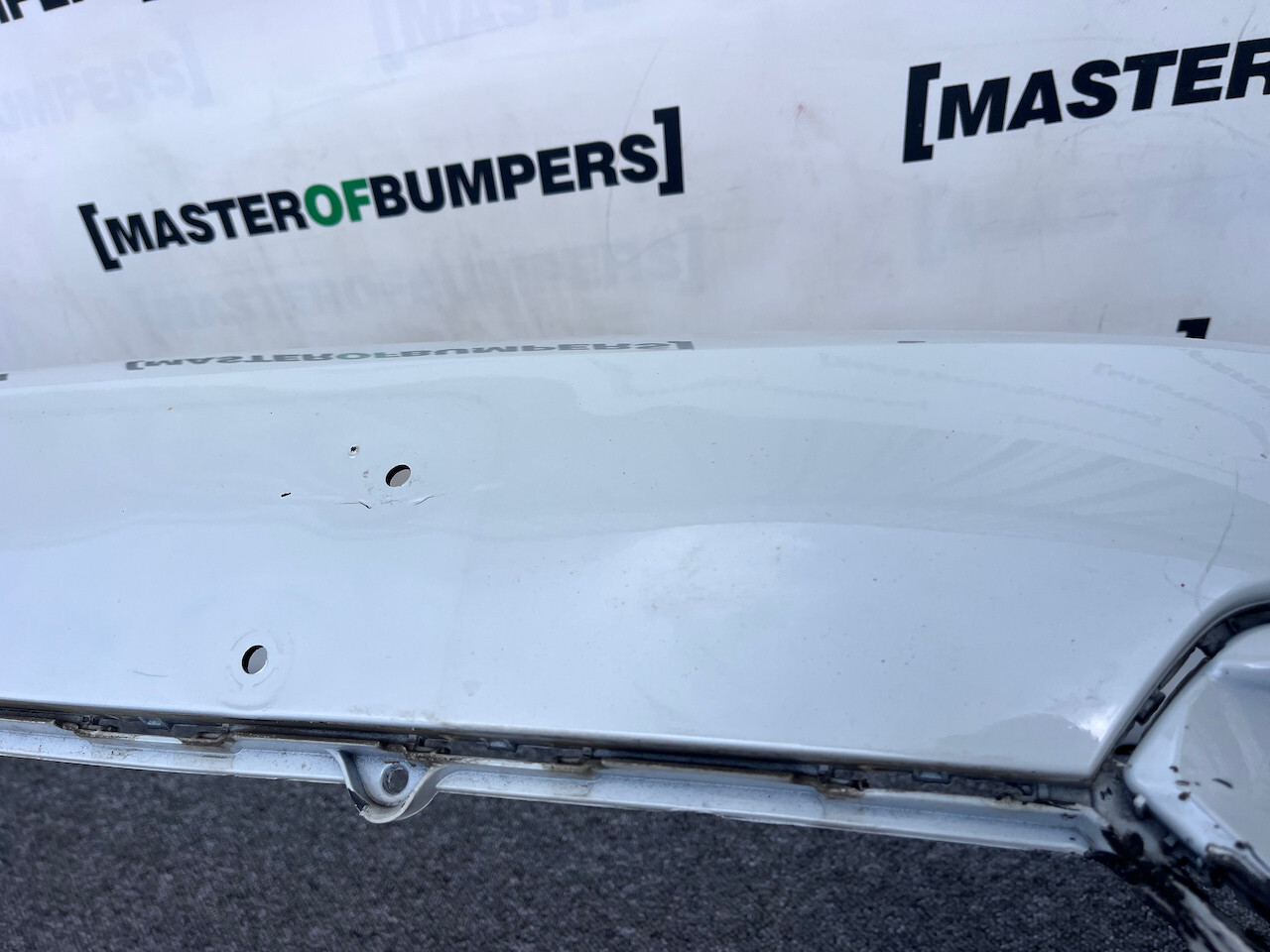 VW Tiguan R Line Mk2 Suv 2016-2019 Front Bumper 6 Pdc + Jets Genuine [v704]