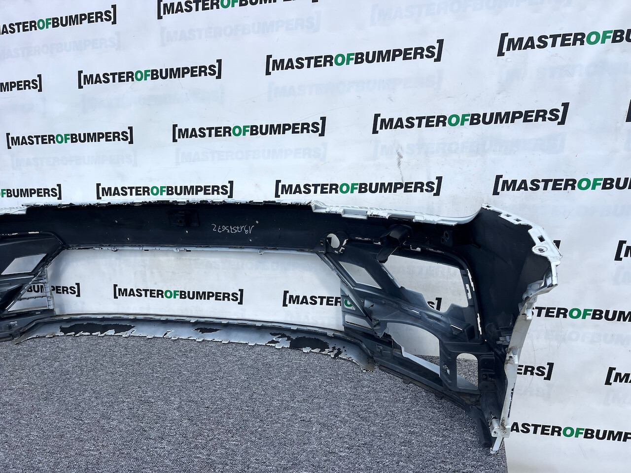 VW Tiguan R Line Mk2 Suv 2016-2019 Front Bumper 6 Pdc + Jets Genuine [v704]