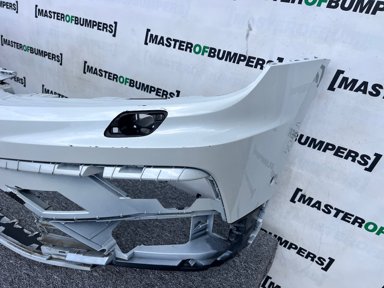 VW Tiguan R Line Mk2 Suv 2016-2019 Front Bumper 6 Pdc + Jets Genuine [v704]
