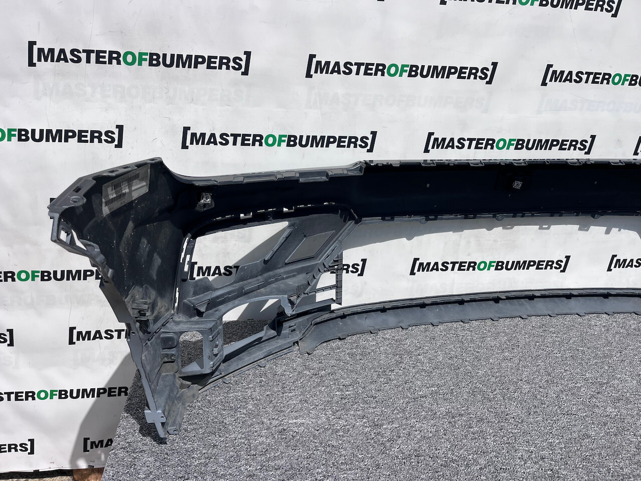 VW Tiguan R Line Mk2 Suv 2016-2019 Front Bumper 6 Pdc No Jets Genuine [v41]