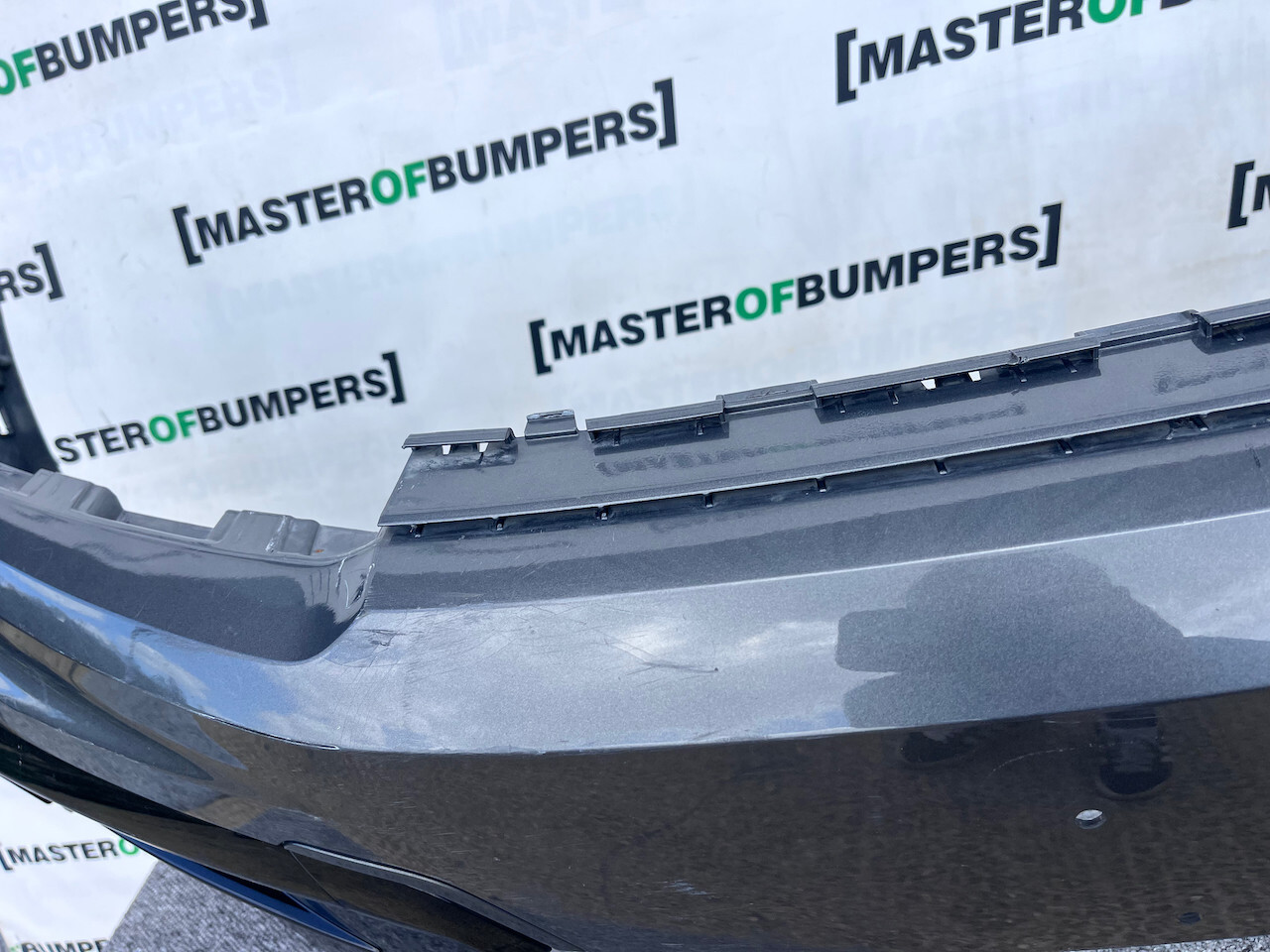 VW Tiguan R Line Mk2 Suv 2016-2019 Front Bumper 6 Pdc No Jets Genuine [v41]