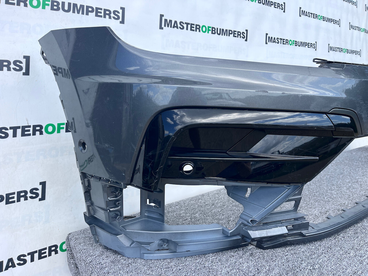 VW Tiguan R Line Mk2 Suv 2016-2019 Front Bumper 6 Pdc No Jets Genuine [v41]