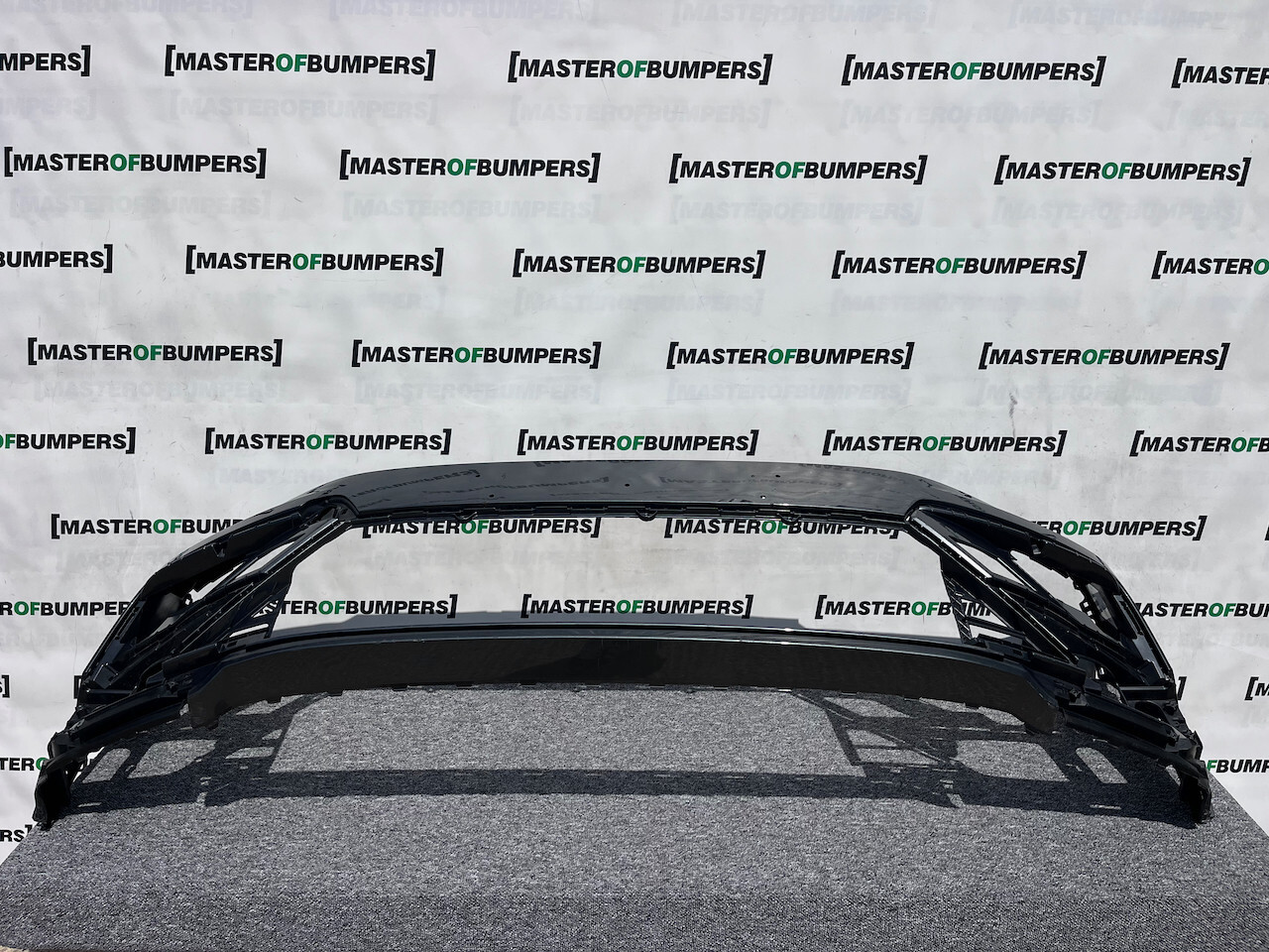 VW Tiguan R Line Mk2 Suv 2016-2019 Front Bumper 4 Pdc No Jets Genuine [v899]