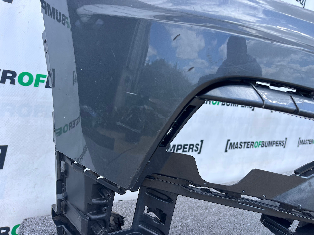 VW Tiguan R Line Mk2 Suv 2016-2019 Front Bumper 4 Pdc No Jets Genuine [v899]