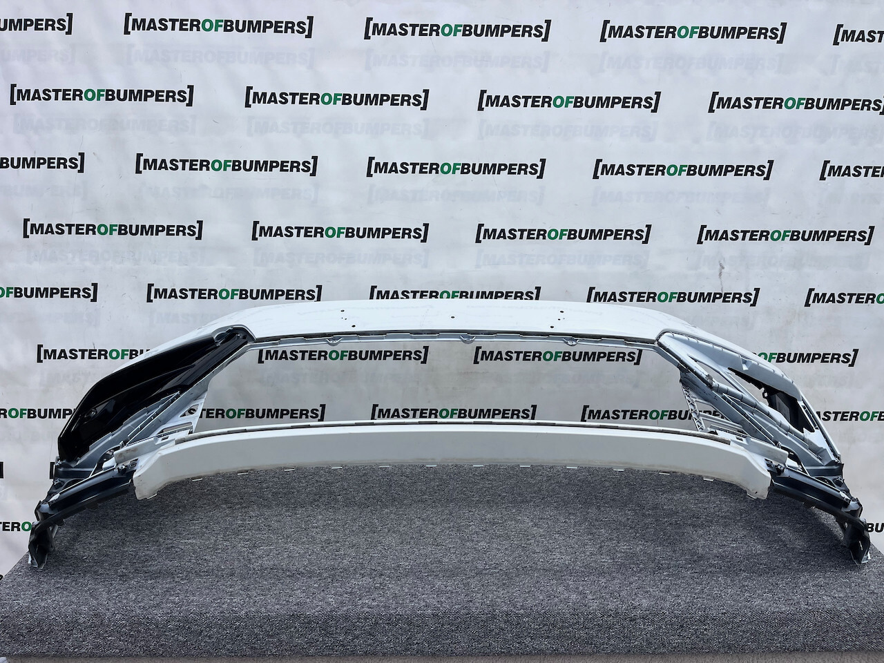 VW Tiguan R Line Mk2 Suv 2016-2019 Front Bumper 4 Pdc No Jets Genuine [v851]