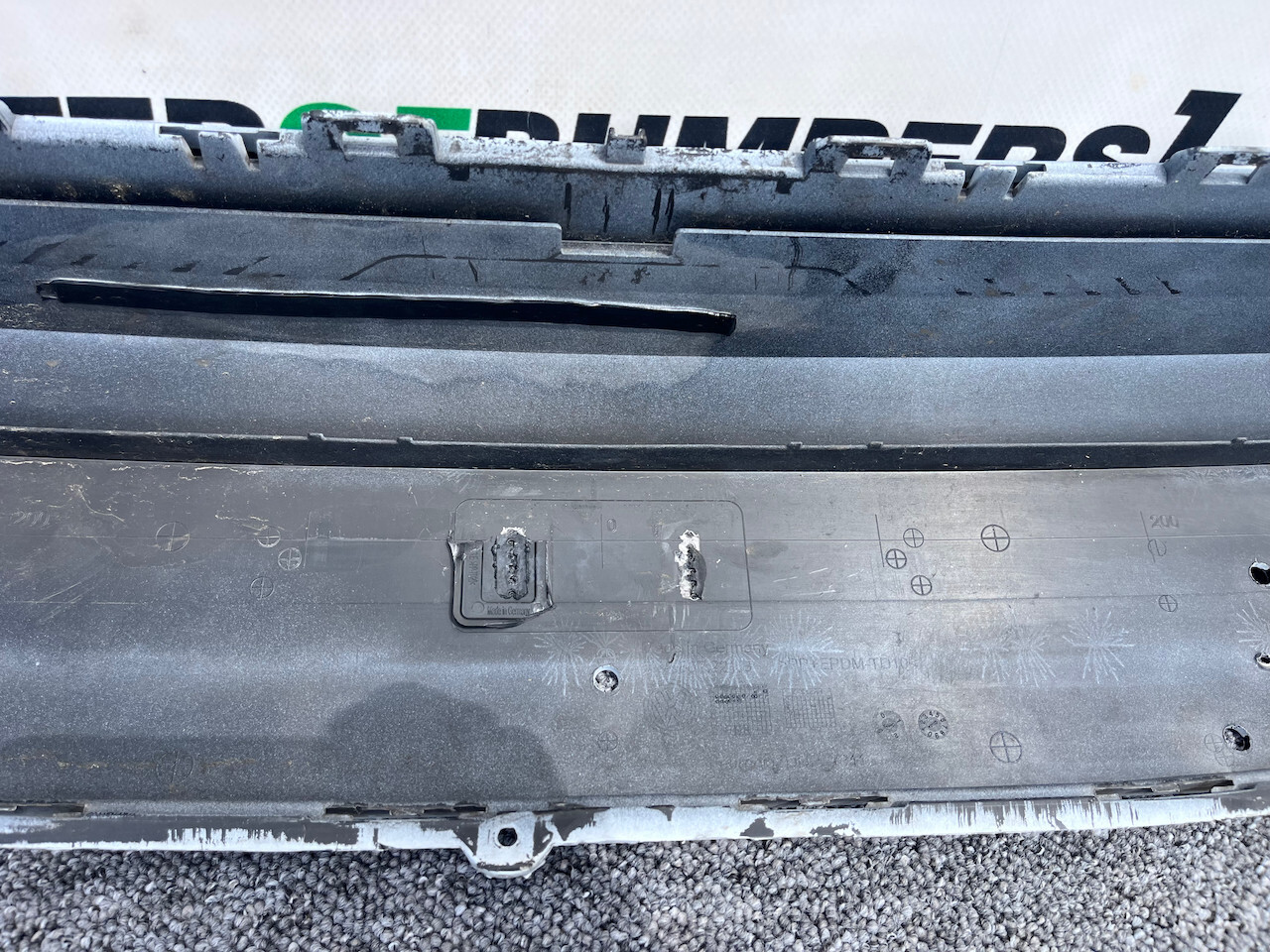 VW Tiguan R Line Mk2 Suv 2016-2019 Front Bumper 4 Pdc No Jets Genuine [v851]