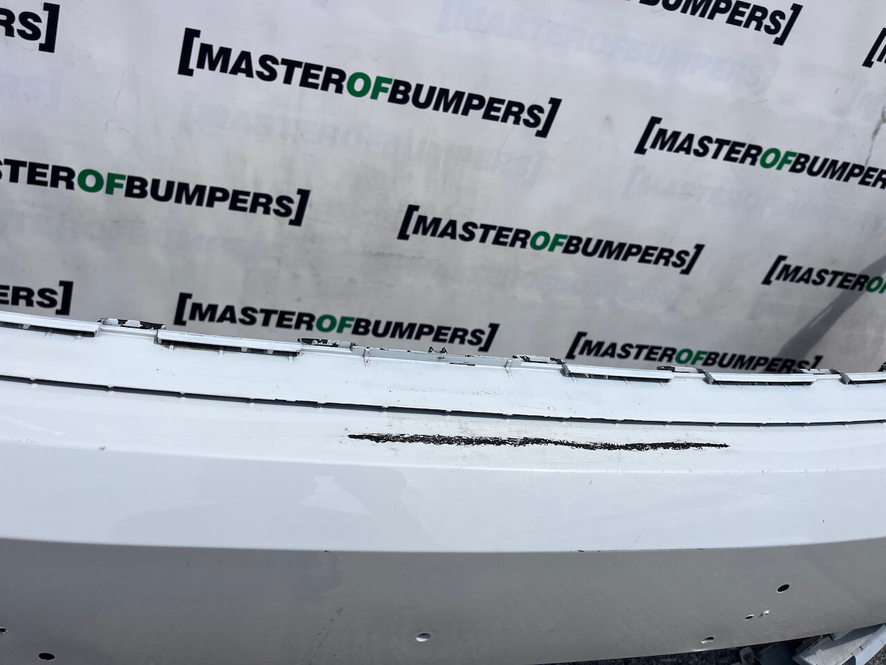 VW Tiguan R Line Mk2 Suv 2016-2019 Front Bumper 4 Pdc No Jets Genuine [v851]